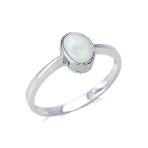 Bague argent et Opale 7 x 5 mm d'Australie