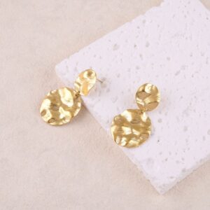 Boucles d'oreilles acier doré, plaques martelées brossées