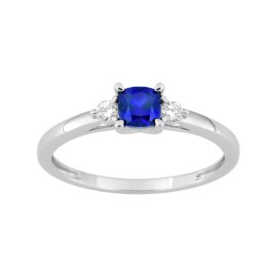 Bague or blanc, saphir synthétique coussin 4 x 4 mm, diamants synthétiques 0.09 ct